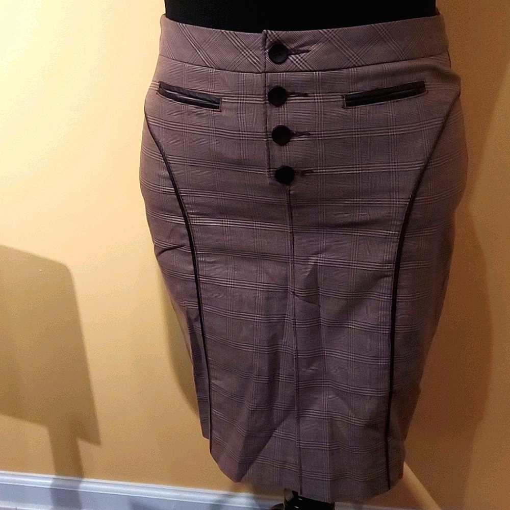 Bebe Pencil skirt
